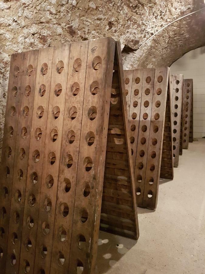 Au 1894 Grand Cru Lejlighed Avize Eksteriør billede